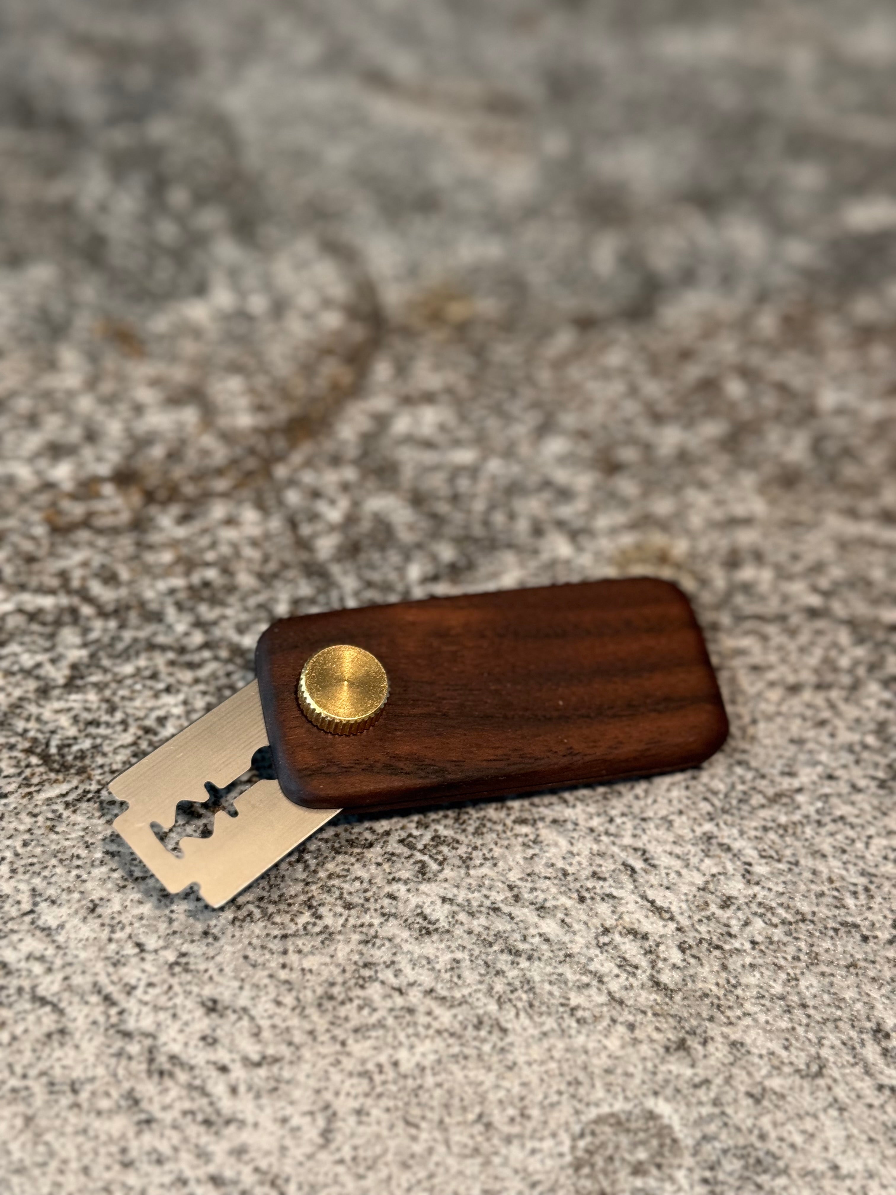 Komplettes Sauerteig-Set – Handgefertigte Backutensilien aus Walnussholz